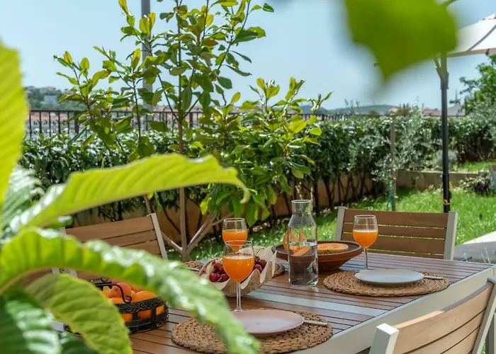 Flora Apartament Trogir