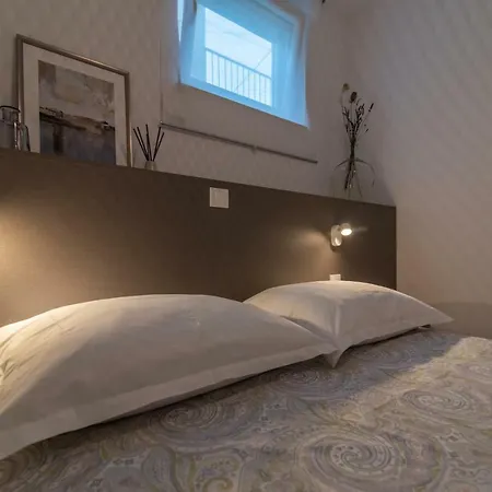 Flora * Трогір