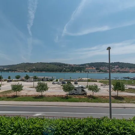 Flora Apartman Trogir