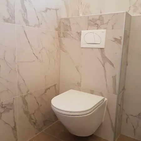 Flora Апартаменти *