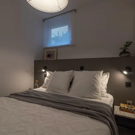 Flora Апартаменти Трогір