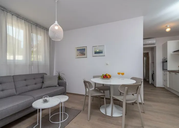 Apartman Flora Trogir