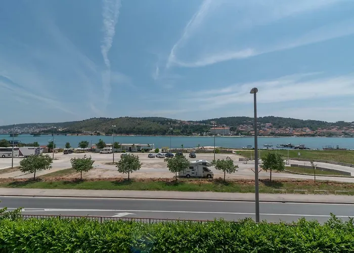 Flora Apartment Trogir