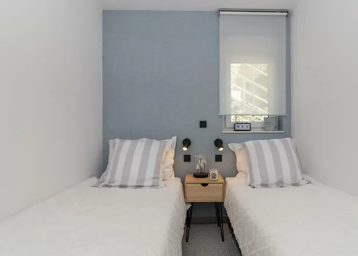 Flora Apartment