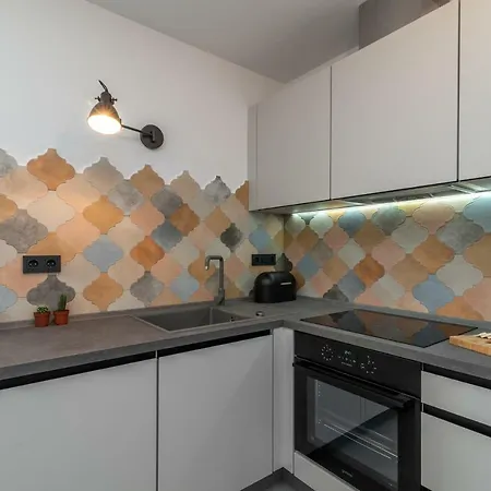 Flora Διαμέρισμα Τρογκίρ